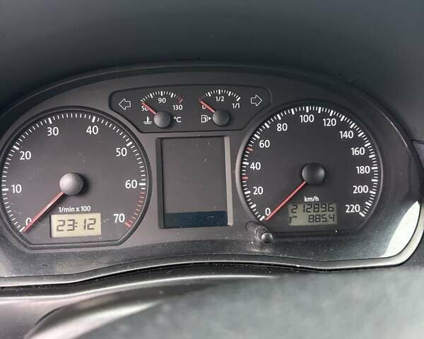 Серый Фольксваген Поло, объемом двигателя 1.39 л и пробегом 212 тыс. км за 5400 $, фото 12 на Automoto.ua