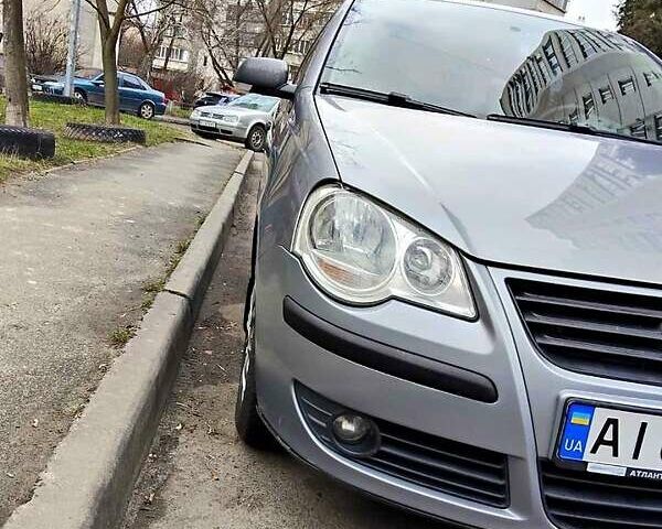 Серый Фольксваген Поло, объемом двигателя 1.4 л и пробегом 300 тыс. км за 4900 $, фото 8 на Automoto.ua