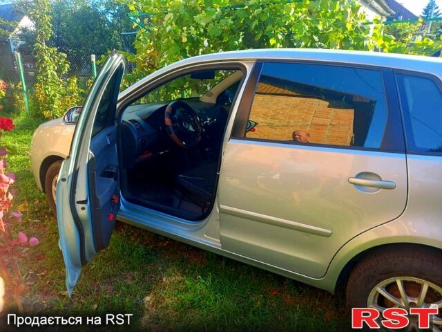 Серый Фольксваген Поло, объемом двигателя 1.4 л и пробегом 328 тыс. км за 4350 $, фото 8 на Automoto.ua