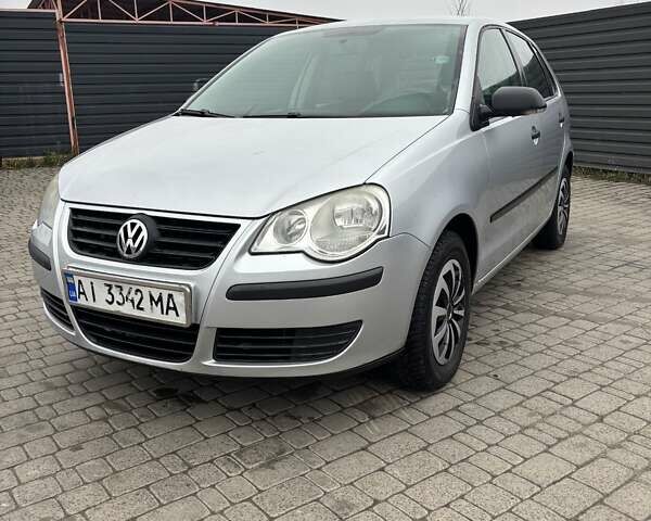 Серый Фольксваген Поло, объемом двигателя 1.39 л и пробегом 212 тыс. км за 5400 $, фото 7 на Automoto.ua