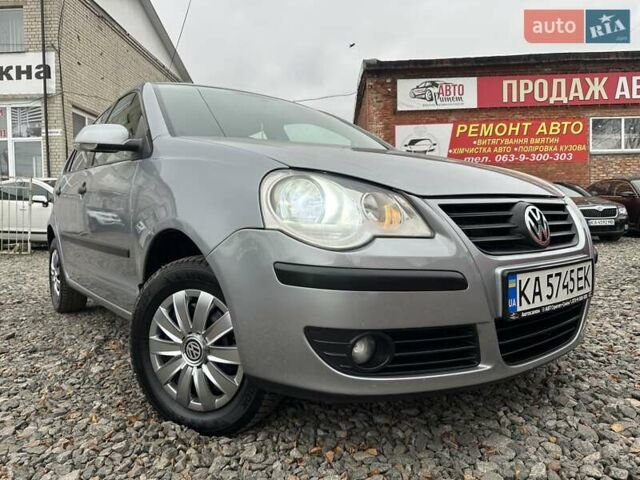 Серый Фольксваген Поло, объемом двигателя 1.4 л и пробегом 278 тыс. км за 5400 $, фото 13 на Automoto.ua