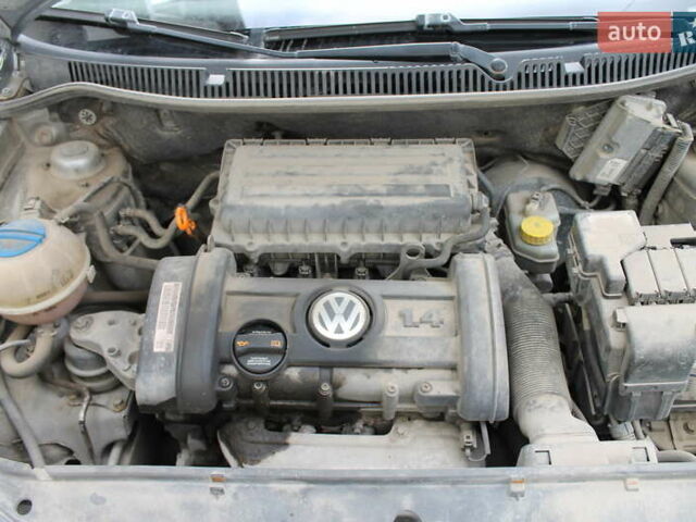 Серый Фольксваген Поло, объемом двигателя 1.4 л и пробегом 263 тыс. км за 4500 $, фото 21 на Automoto.ua