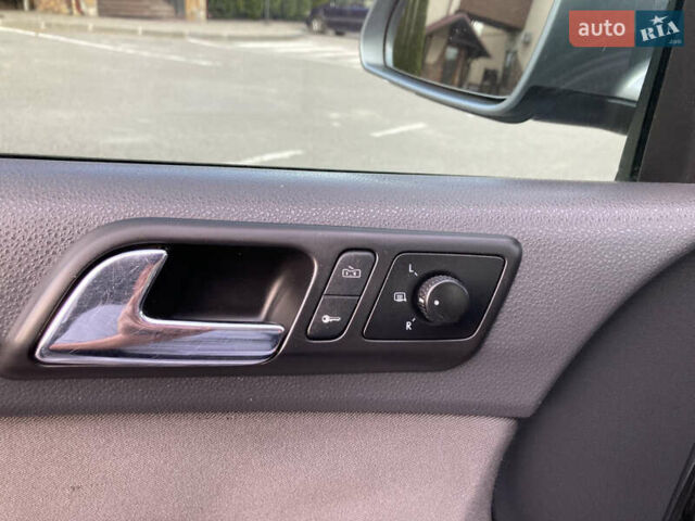 Серый Фольксваген Поло, объемом двигателя 1.39 л и пробегом 201 тыс. км за 4350 $, фото 41 на Automoto.ua