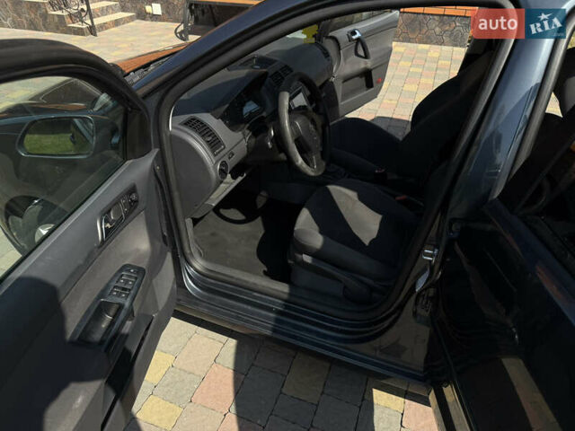 Серый Фольксваген Поло, объемом двигателя 1.4 л и пробегом 310 тыс. км за 4800 $, фото 11 на Automoto.ua