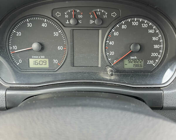 Серый Фольксваген Поло, объемом двигателя 1.4 л и пробегом 93 тыс. км за 5150 $, фото 10 на Automoto.ua