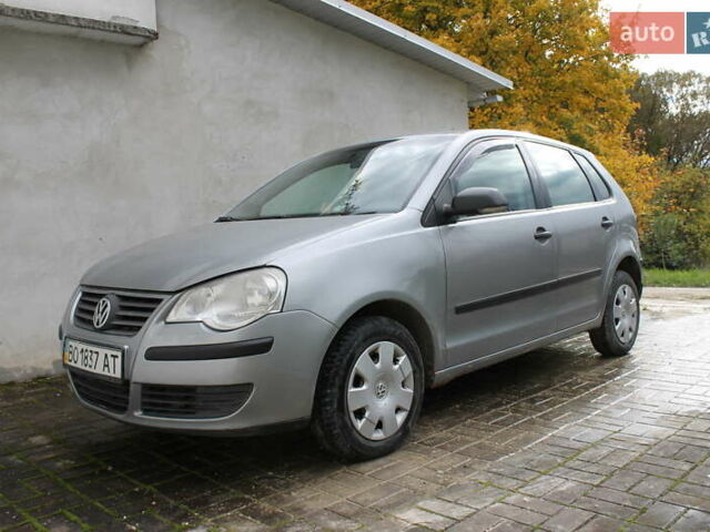 Серый Фольксваген Поло, объемом двигателя 1.4 л и пробегом 263 тыс. км за 4500 $, фото 1 на Automoto.ua