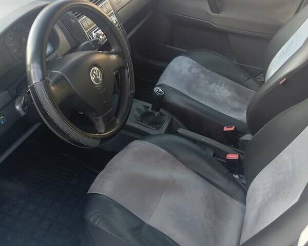 Сірий Фольксваген Поло, об'ємом двигуна 1.39 л та пробігом 215 тис. км за 4500 $, фото 5 на Automoto.ua