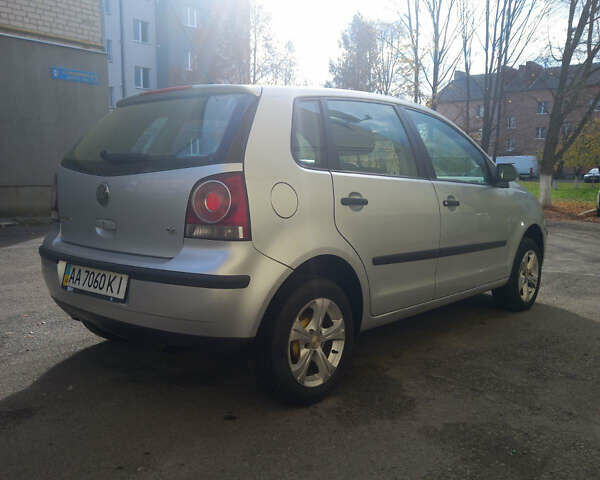 Сірий Фольксваген Поло, об'ємом двигуна 1.39 л та пробігом 271 тис. км за 3900 $, фото 3 на Automoto.ua