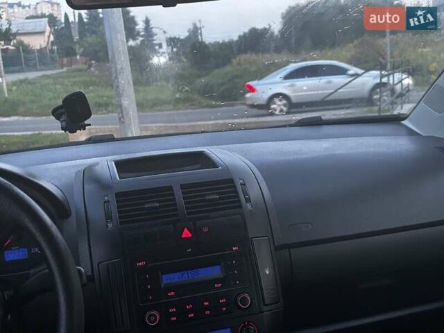 Сірий Фольксваген Поло, об'ємом двигуна 1.6 л та пробігом 220 тис. км за 4500 $, фото 7 на Automoto.ua