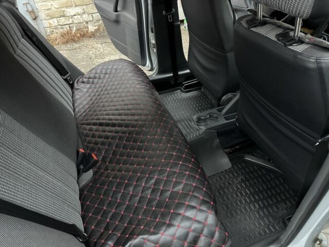 Сірий Фольксваген Поло, об'ємом двигуна 0 л та пробігом 190 тис. км за 4700 $, фото 20 на Automoto.ua