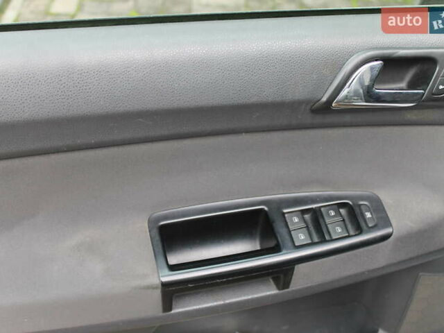 Серый Фольксваген Поло, объемом двигателя 1.4 л и пробегом 263 тыс. км за 4500 $, фото 22 на Automoto.ua