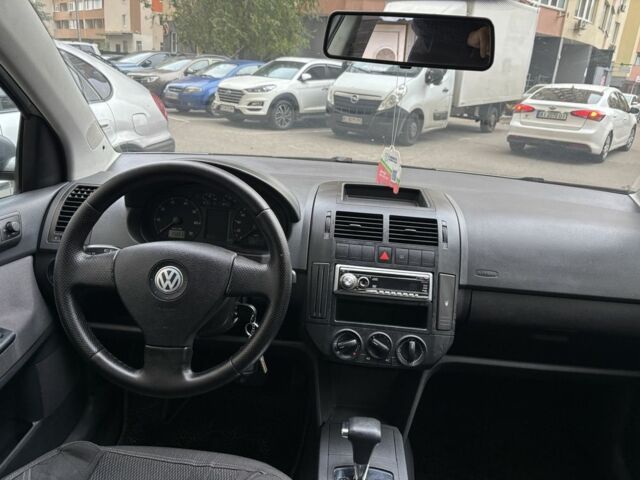 Сірий Фольксваген Поло, об'ємом двигуна 1.4 л та пробігом 276 тис. км за 5300 $, фото 10 на Automoto.ua