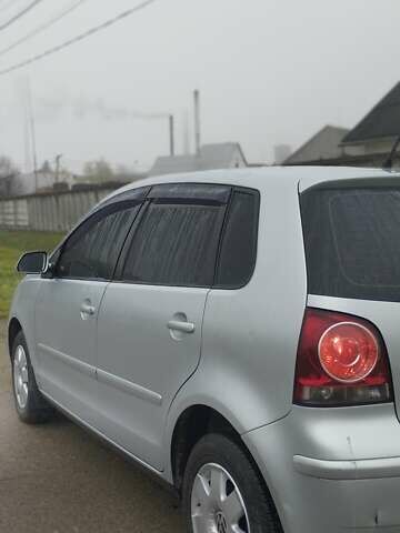 Серый Фольксваген Поло, объемом двигателя 1.4 л и пробегом 407 тыс. км за 5100 $, фото 10 на Automoto.ua