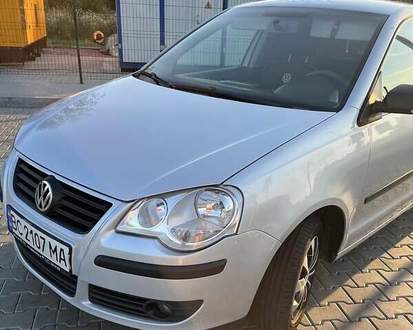 Серый Фольксваген Поло, объемом двигателя 1.4 л и пробегом 237 тыс. км за 4600 $, фото 81 на Automoto.ua