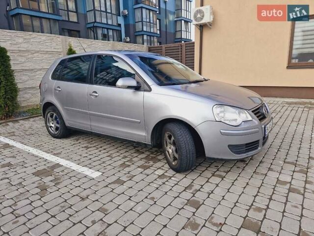 Серый Фольксваген Поло, объемом двигателя 1.4 л и пробегом 217 тыс. км за 5999 $, фото 2 на Automoto.ua