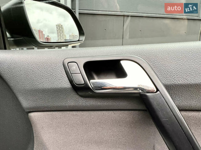 Серый Фольксваген Поло, объемом двигателя 1.4 л и пробегом 192 тыс. км за 5900 $, фото 22 на Automoto.ua