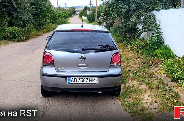 Серый Фольксваген Поло, объемом двигателя 1.2 л и пробегом 198 тыс. км за 3500 $, фото 4 на Automoto.ua