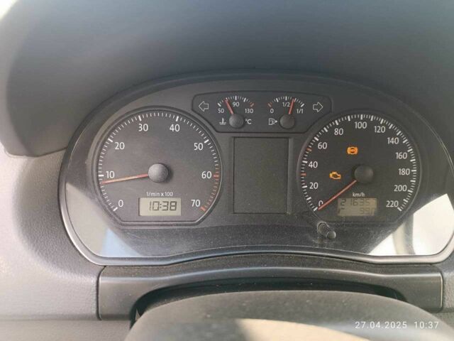 Серый Фольксваген Поло, объемом двигателя 1.2 л и пробегом 216 тыс. км за 4500 $, фото 5 на Automoto.ua