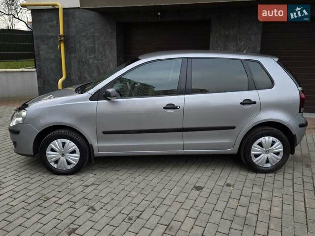 Серый Фольксваген Поло, объемом двигателя 1.4 л и пробегом 155 тыс. км за 5999 $, фото 4 на Automoto.ua