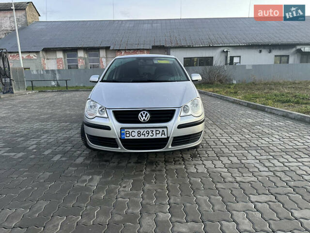 Сірий Фольксваген Поло, об'ємом двигуна 1.42 л та пробігом 223 тис. км за 4700 $, фото 1 на Automoto.ua
