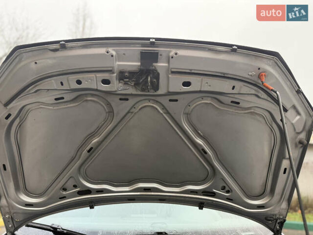 Серый Фольксваген Поло, объемом двигателя 1.39 л и пробегом 153 тыс. км за 3999 $, фото 37 на Automoto.ua