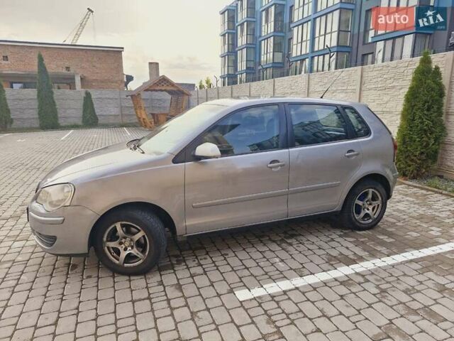 Серый Фольксваген Поло, объемом двигателя 1.4 л и пробегом 217 тыс. км за 5999 $, фото 1 на Automoto.ua