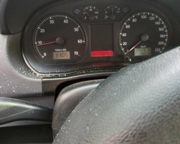 Серый Фольксваген Поло, объемом двигателя 1.4 л и пробегом 286 тыс. км за 4500 $, фото 5 на Automoto.ua