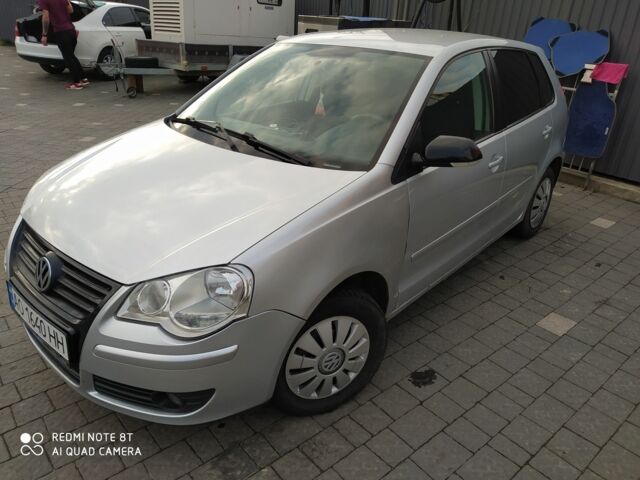 Серый Фольксваген Поло, объемом двигателя 1.2 л и пробегом 290 тыс. км за 4000 $, фото 3 на Automoto.ua