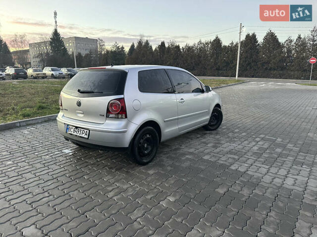 Сірий Фольксваген Поло, об'ємом двигуна 1.42 л та пробігом 223 тис. км за 4700 $, фото 5 на Automoto.ua