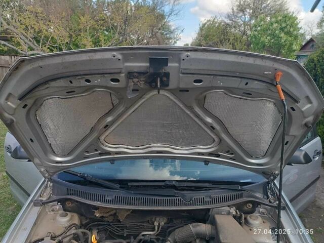 Серый Фольксваген Поло, объемом двигателя 1.2 л и пробегом 216 тыс. км за 4500 $, фото 11 на Automoto.ua