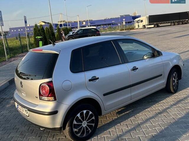 Серый Фольксваген Поло, объемом двигателя 1.4 л и пробегом 237 тыс. км за 4600 $, фото 88 на Automoto.ua