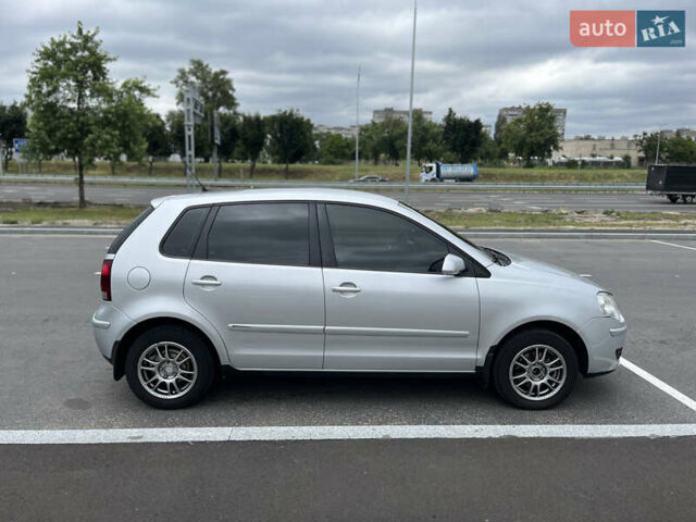 Сірий Фольксваген Поло, об'ємом двигуна 1.4 л та пробігом 193 тис. км за 5500 $, фото 5 на Automoto.ua