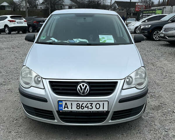 Сірий Фольксваген Поло, об'ємом двигуна 1.42 л та пробігом 179 тис. км за 5850 $, фото 5 на Automoto.ua