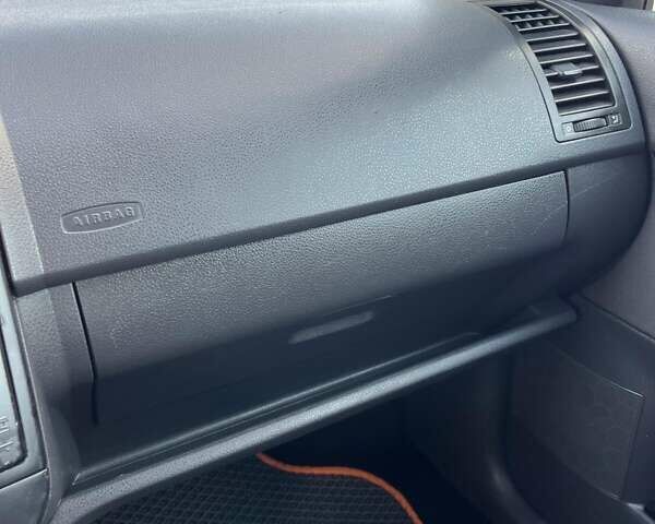 Серый Фольксваген Поло, объемом двигателя 1.4 л и пробегом 237 тыс. км за 4600 $, фото 49 на Automoto.ua