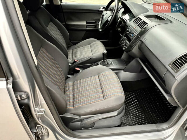 Серый Фольксваген Поло, объемом двигателя 1.4 л и пробегом 192 тыс. км за 5900 $, фото 23 на Automoto.ua