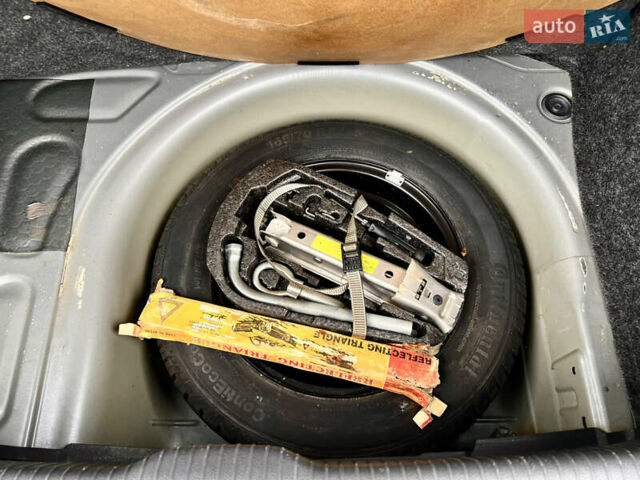 Серый Фольксваген Поло, объемом двигателя 1.4 л и пробегом 192 тыс. км за 5900 $, фото 28 на Automoto.ua