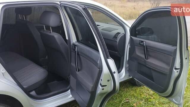 Серый Фольксваген Поло, объемом двигателя 1.4 л и пробегом 407 тыс. км за 5100 $, фото 11 на Automoto.ua