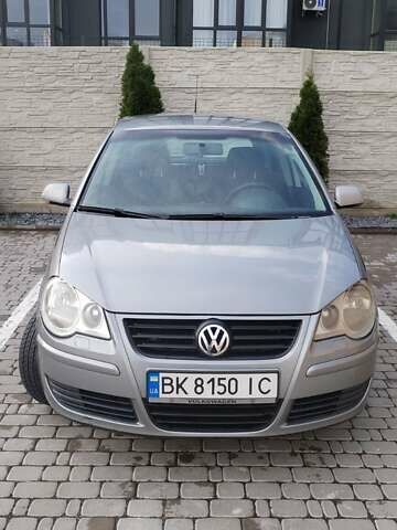 Серый Фольксваген Поло, объемом двигателя 1.4 л и пробегом 217 тыс. км за 5999 $, фото 7 на Automoto.ua