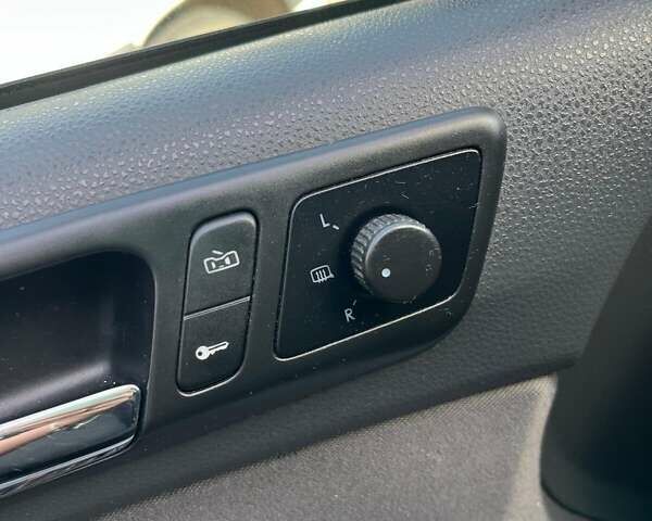 Серый Фольксваген Поло, объемом двигателя 1.4 л и пробегом 237 тыс. км за 4600 $, фото 68 на Automoto.ua