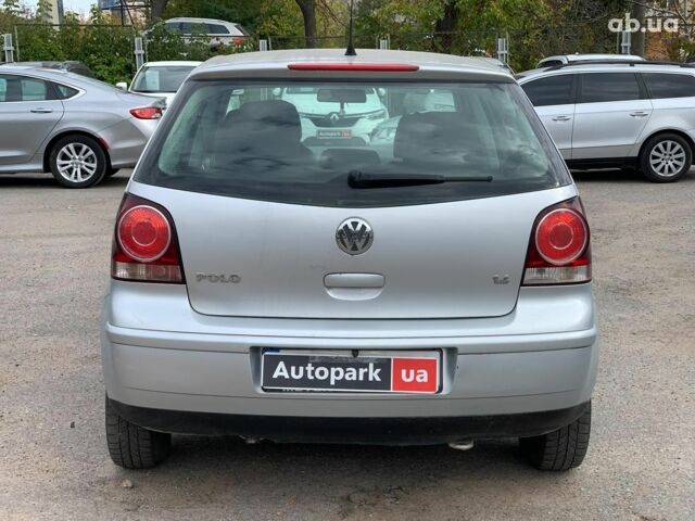 Серый Фольксваген Поло, объемом двигателя 1.4 л и пробегом 257 тыс. км за 4790 $, фото 5 на Automoto.ua