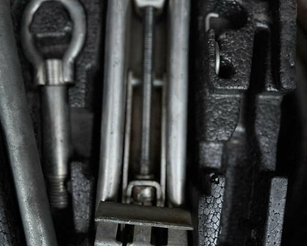 Серый Фольксваген Поло, объемом двигателя 1.39 л и пробегом 153 тыс. км за 3999 $, фото 47 на Automoto.ua