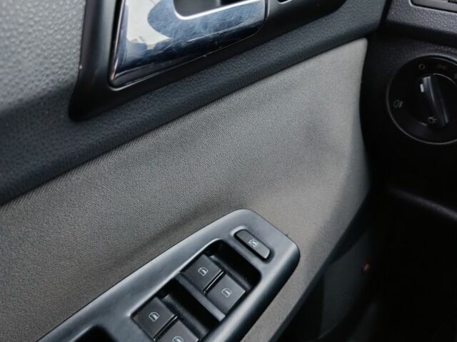 Серый Фольксваген Поло, объемом двигателя 1.4 л и пробегом 267 тыс. км за 4200 $, фото 6 на Automoto.ua