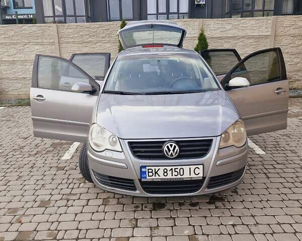 Серый Фольксваген Поло, объемом двигателя 1.4 л и пробегом 217 тыс. км за 5999 $, фото 13 на Automoto.ua