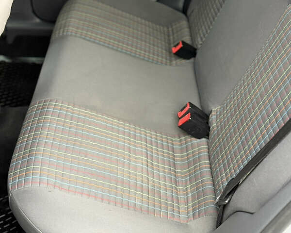 Серый Фольксваген Поло, объемом двигателя 1.39 л и пробегом 153 тыс. км за 3999 $, фото 12 на Automoto.ua