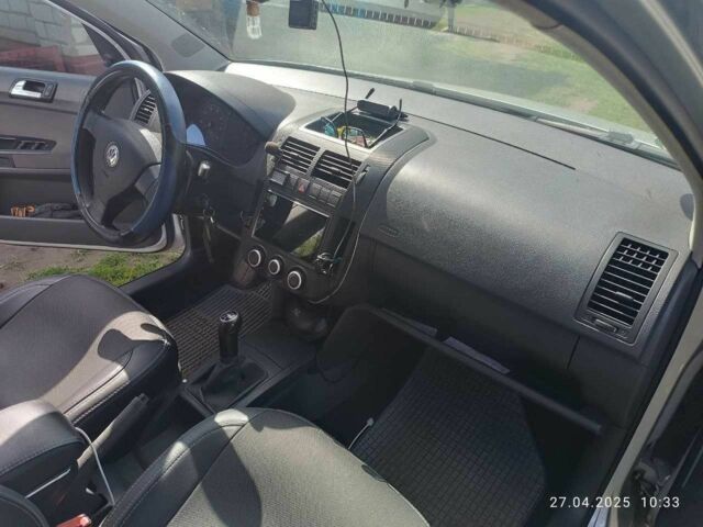 Серый Фольксваген Поло, объемом двигателя 1.2 л и пробегом 216 тыс. км за 4500 $, фото 13 на Automoto.ua