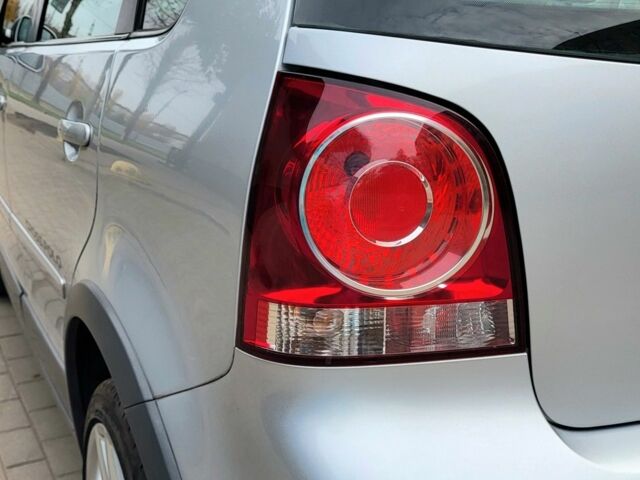 Сірий Фольксваген Поло, об'ємом двигуна 1.4 л та пробігом 180 тис. км за 6900 $, фото 20 на Automoto.ua