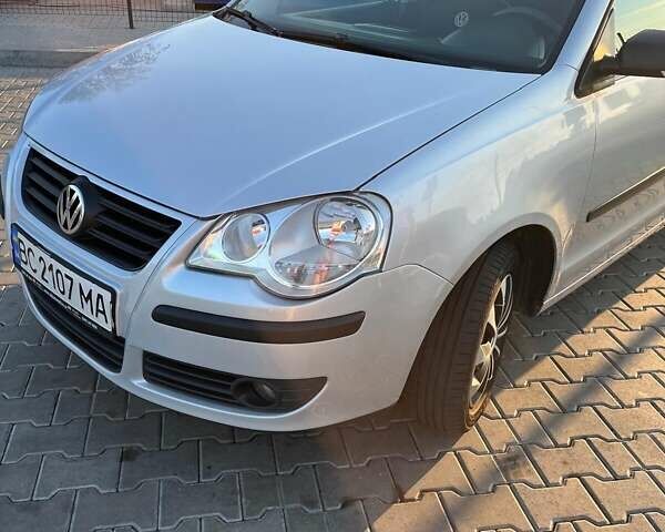 Серый Фольксваген Поло, объемом двигателя 1.4 л и пробегом 237 тыс. км за 4600 $, фото 6 на Automoto.ua