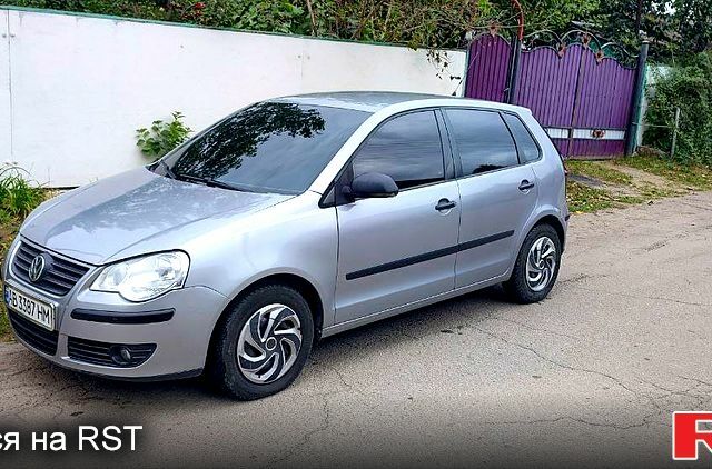 Серый Фольксваген Поло, объемом двигателя 1.2 л и пробегом 198 тыс. км за 3500 $, фото 5 на Automoto.ua