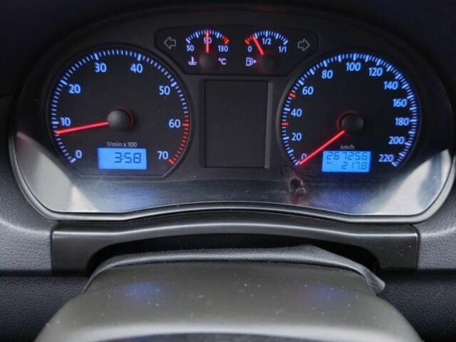 Серый Фольксваген Поло, объемом двигателя 1.4 л и пробегом 267 тыс. км за 4200 $, фото 5 на Automoto.ua