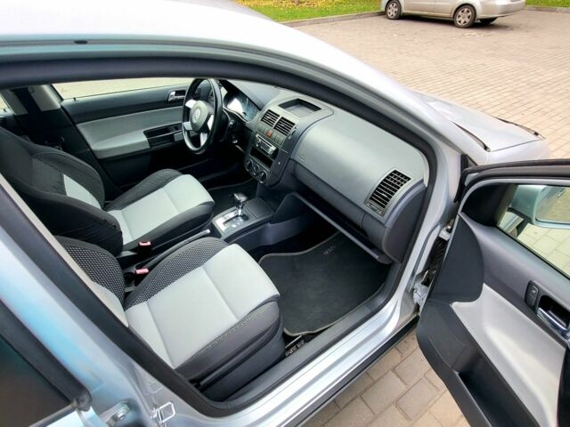 Сірий Фольксваген Поло, об'ємом двигуна 1.4 л та пробігом 180 тис. км за 6900 $, фото 19 на Automoto.ua